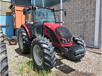 Trator VALTRA A114