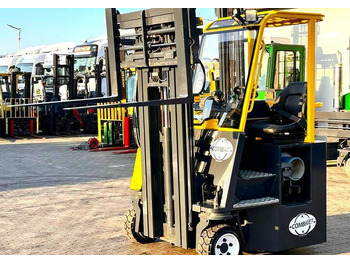 Empilhador de 4 vias COMBILIFT