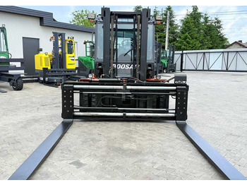 Empilhadeira a diesel Doosan DOOSAN / DUPLEX 3000MM / SIDE SHIFT / FORK POSITIONER / 2500MM FORKS / 7000KG / CABIN / LIKE NEW: foto 2