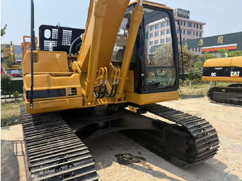 Escavadora de rastos CATERPILLAR 320B: foto 3