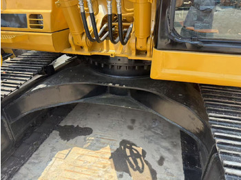 Escavadora de rastos CATERPILLAR 320B: foto 5
