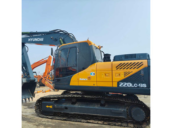 Escavadora de rastos HYUNDAI