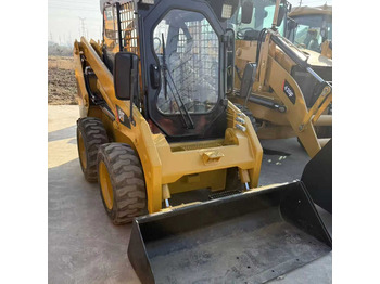 Mini carregadeira CATERPILLAR