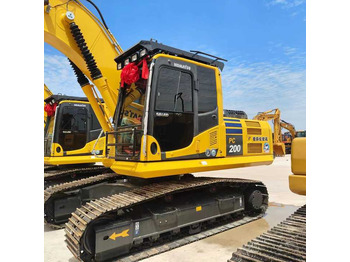Escavadeira KOMATSU PC200-8