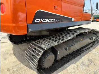 Locação de  Used Digger DOOSAN DX300 Construction Machinery Construction Digger Used DOOSAN DX300 Cheap Excavator Used Digger DOOSAN DX300 Construction Machinery Construction Digger Used DOOSAN DX300 Cheap Excavator: foto 4