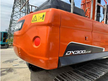 Locação de  Used Digger DOOSAN DX300 Construction Machinery Construction Digger Used DOOSAN DX300 Cheap Excavator Used Digger DOOSAN DX300 Construction Machinery Construction Digger Used DOOSAN DX300 Cheap Excavator: foto 5
