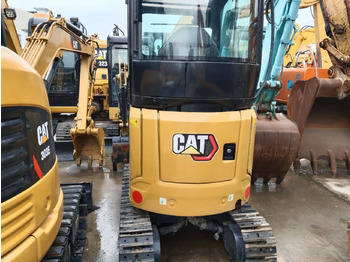 Mini escavadeira CATERPILLAR 302