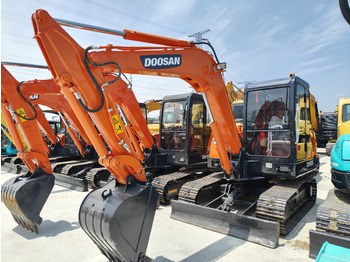 Escavadora de rastos DOOSAN DH55