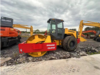 Compactador de asfalto DYNAPAC