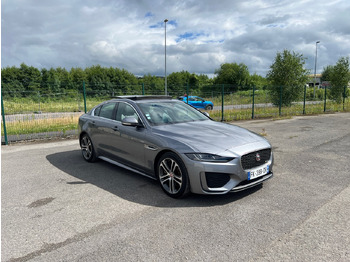 Sedã JAGUAR XE 20MY SE R-DYN. 2.0L D 180 BVA8 Cockpit PANO: foto 4