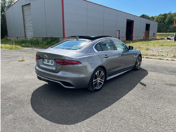Sedã JAGUAR XE 20MY SE R-DYN. 2.0L D 180 BVA8 Cockpit PANO: foto 2