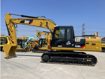 Escavadora de rastos CATERPILLAR 320D2