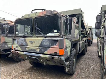 Caminhão MAN 25.422