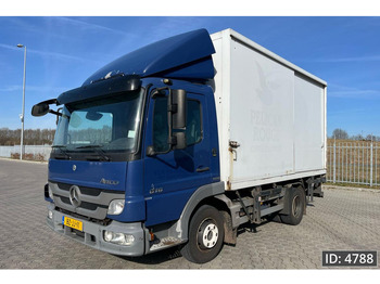 Caminhão transportador de contêineres/ Caixa móvel MERCEDES-BENZ Atego 816