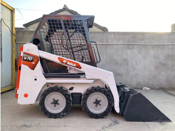 Mini carregadeira BOBCAT S70