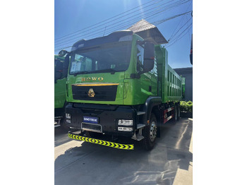 Caminhão SINOTRUK HOWO