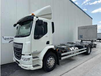 Caminhão transportador de contêineres/ Caixa móvel DAF LF