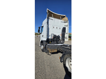 Tractor RENAULT PRENIUM: foto 5