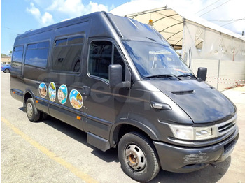 Micro-ônibus IVECO Daily