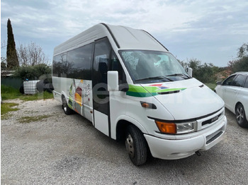 Micro-ônibus IVECO Daily