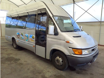 Micro-ônibus IVECO Daily