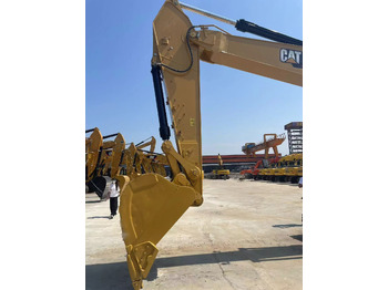 Escavadora de rastos CATERPILLAR 330GC: foto 3