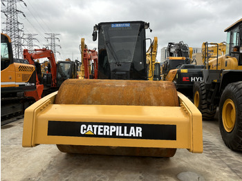 Compactador de asfalto CATERPILLAR