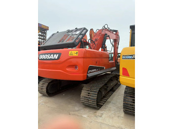 Escavadora de rastos DOOSAN DX225