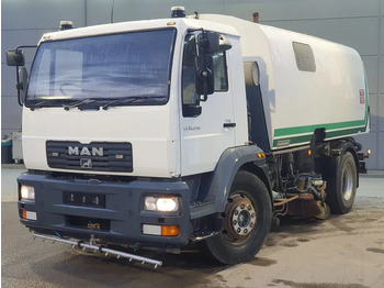 Varredora urbana MAN