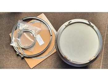 Silenciador/ Sistema de escape de Caminhão nuevo Nowy DPF Volvo FH Euro 6 + Zestaw Uszczelek: foto 2 Silenciador/ Sistema de escape de Caminhão nuevo Nowy DPF Volvo FH Euro 6 + Zestaw Uszczelek: foto 2