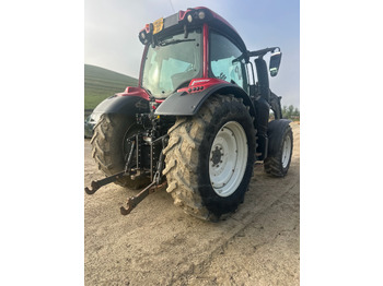 Trator VALTRA N124: foto 4