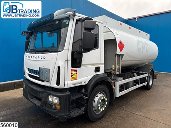 Caminhão tanque IVECO EuroCargo