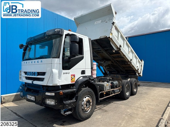 Caminhão basculante IVECO Trakker
