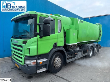 Caminhão de lixo SCANIA P