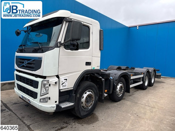 Caminhão chassi VOLVO FM 410