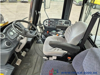 Trator JCB Fastrac HMV 3230 2 Zapfwellen + Frontheber Stoll: foto 4