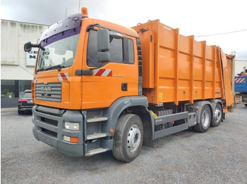 Caminhão de lixo MAN TGA 26.320
