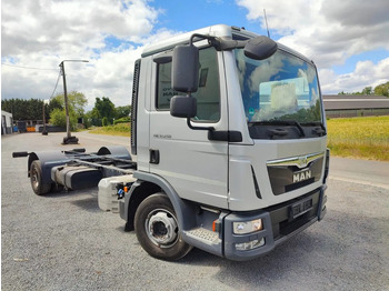 Caminhão chassi MAN TGL 12.250