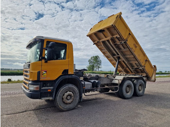 Caminhão basculante SCANIA P124