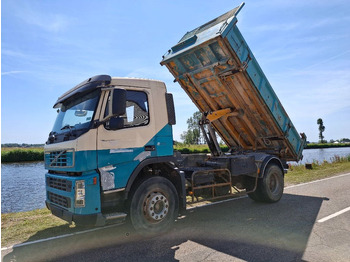 Caminhão basculante VOLVO FM