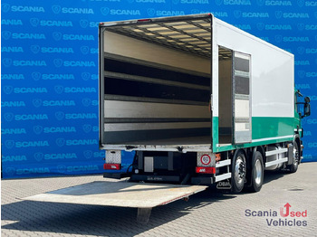 Caminhão furgão SCANIA P 320 DB6x2*4MNB RETARDER FULL AIR 8T TAIL LIFT 2T: foto 2