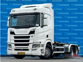 Caminhão chassi SCANIA R 500