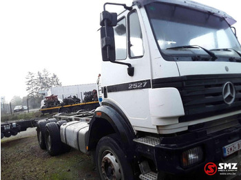 Caminhão chassi Mercedes-Benz 2527 6x4motor slecht: foto 4