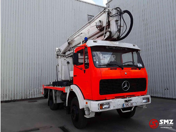 Caminhão MERCEDES-BENZ
