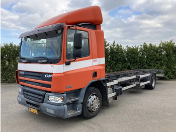 Caminhão chassi DAF CF65.180 Euro3 Manual / Laadklep: foto 2