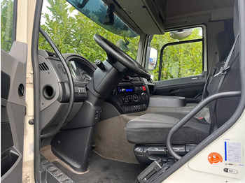 Fotografia de interior 1: Tractor DAF CF 400 FT Euro6
