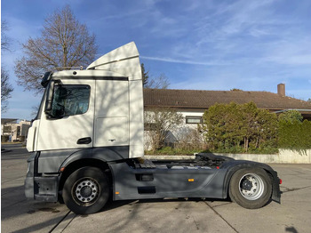 Tractor MERCEDES-BENZ Actros 1840