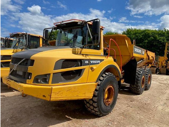 Caminhão articulado VOLVO A25G