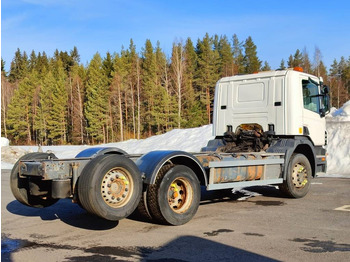 Caminhão chassi Scania P 320: foto 4