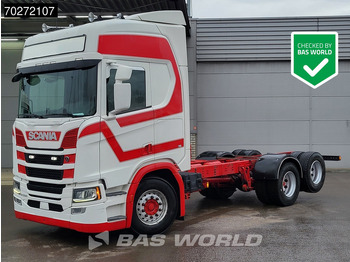 Caminhão chassi SCANIA R 500